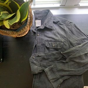 AE button up